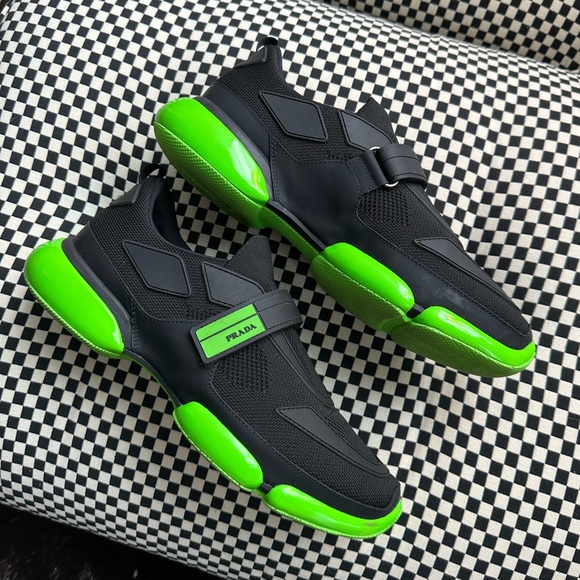 PRADA CLOUDBURST NEON GREEN - Picture 2 of 4